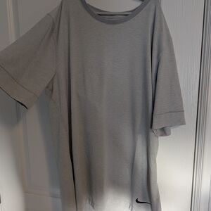Nike Gray Short Sleeve Athletic Tee